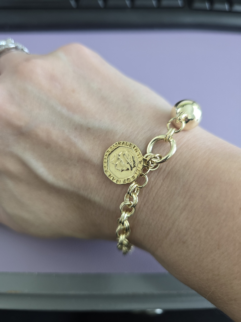 Gold Tone Chain Charm Bracelet with Hanging Coin, Like New! - Picture 7 of 8